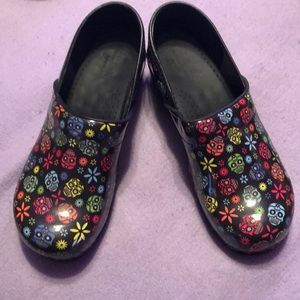 Sanita professional clogs size 11